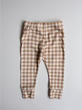 The simple folk gingham leggings